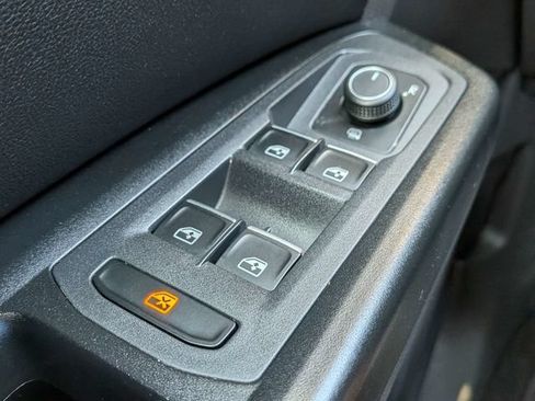 Used 2018 Volkswagen Atlas SE FWD image 24