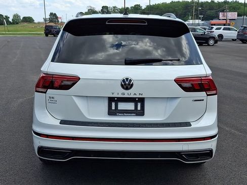 Used 2024 Volkswagen Tiguan SE R-Line AWD/4WD image 8