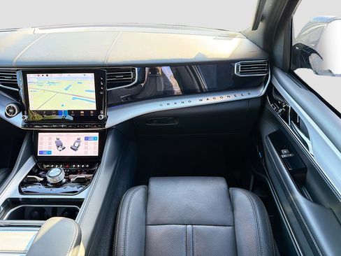 Used 2022 Jeep Grand Wagoneer Series I image 19