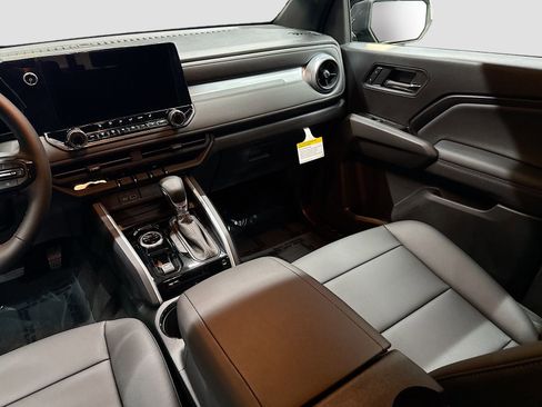New 2026 Chevrolet Colorado LT w/ LT Convenience Package AWD/4WD image 27