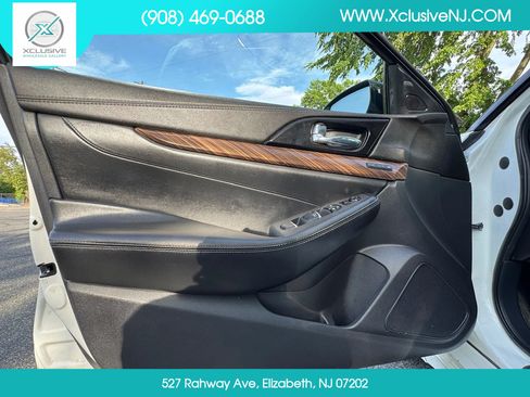 Used 2016 Nissan Maxima Platinum FWD image 7