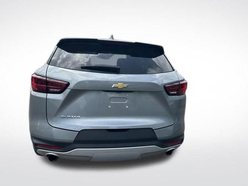 Used 2024 Chevrolet Blazer LT FWD image 5
