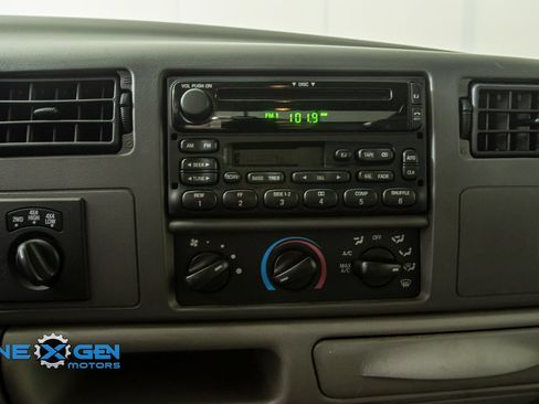 Used 2001 Ford F350 Lariat AWD/4WD image 18
