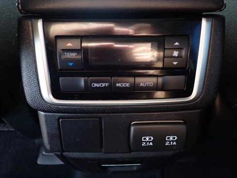 Certified 2021 Subaru Ascent Premium w/ Convenience Package AWD/4WD image 11