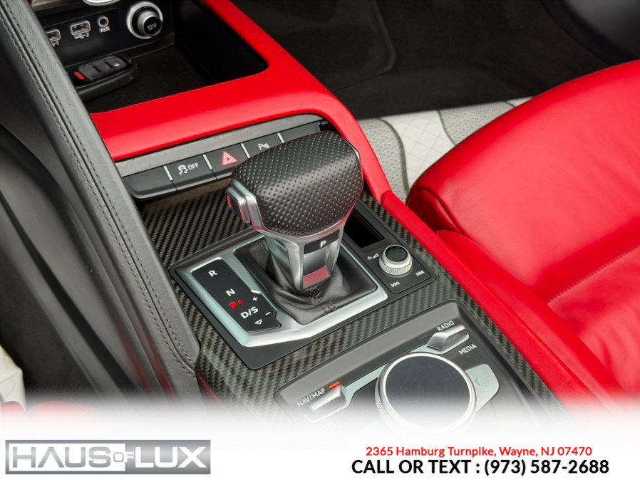Used 2017 Audi R8 V10 w/ Carbon Exterior Package AWD/4WD image 35