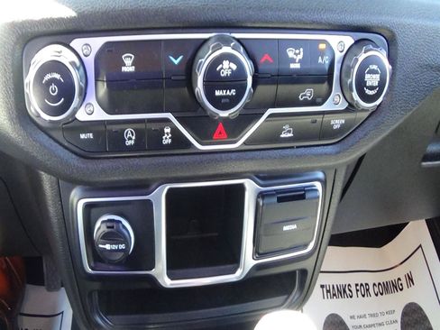 Used 2024 Jeep Wrangler Sport AWD/4WD image 24