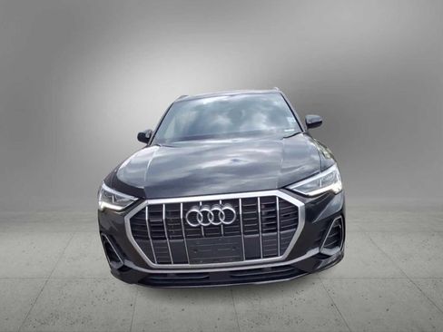Certified 2024 Audi Q3 2.0T Premium w/ Convenience Package AWD/4WD image 3