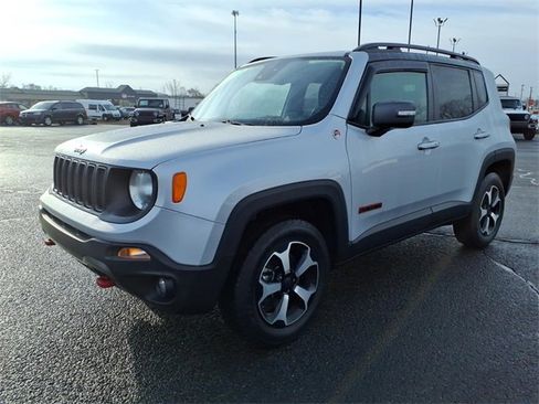 Used 2021 Jeep Renegade Trailhawk image 3