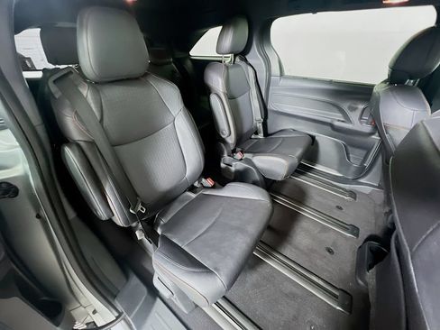Used 2023 Toyota Sienna XSE w/ XSE Plus Package AWD/4WD image 28