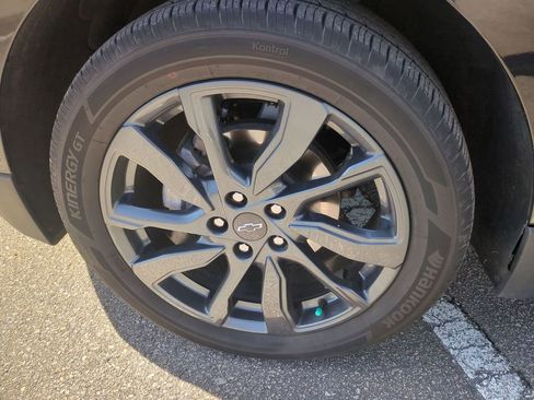 Used 2023 Chevrolet Equinox RS w/ RS Leather Package image 10