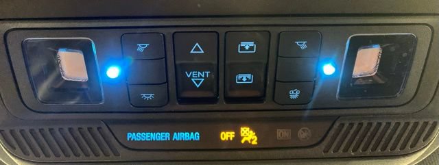 Used 2022 Ford Explorer Platinum w/ Technology Package AWD/4WD image 32
