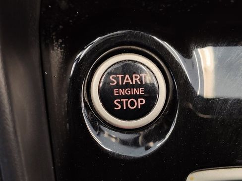 Used 2024 Nissan Versa SV FWD image 30