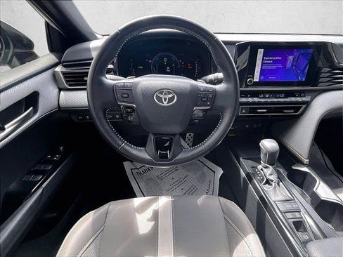 Used 2025 Toyota Camry SE w/ Convenience Package FWD image 7