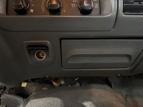 Used 1992 Ford F150 4x4 Regular Cab image 73