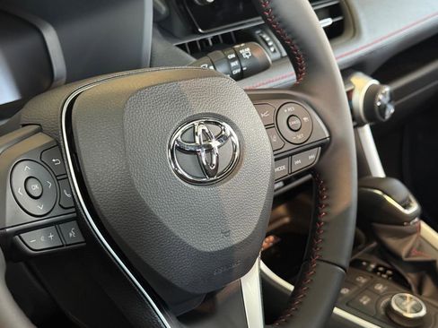 New 2025 Toyota RAV4 SE image 19