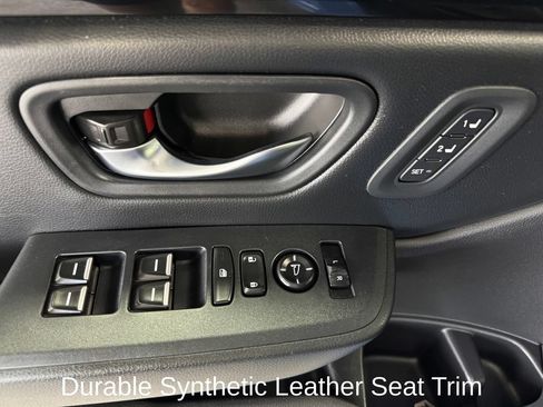 Used 2023 Honda Pilot TrailSport image 10