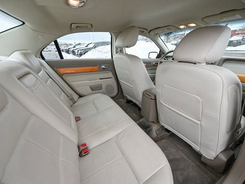 Used 2009 Lincoln MKZ image 26