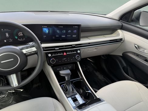 Used 2025 Hyundai Tucson SEL FWD image 15
