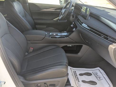 Used 2025 INFINITI QX60 Luxe AWD/4WD image 40