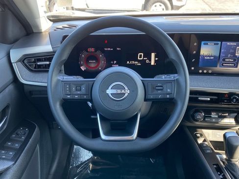 New 2026 Nissan Kicks SV image 18