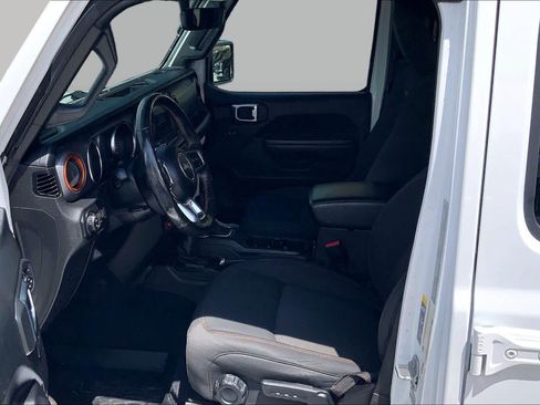 Used 2021 Jeep Gladiator Mojave AWD/4WD image 18