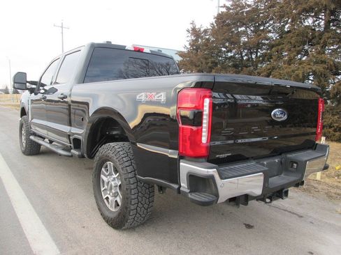 Used 2024 Ford F250 Lariat AWD/4WD image 2