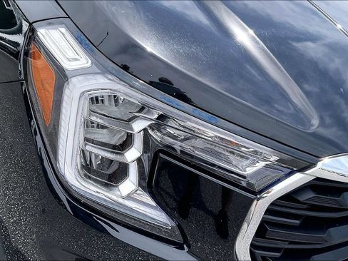 Used 2024 GMC Terrain SLE FWD image 29