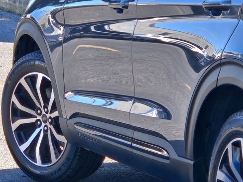 Certified 2022 Ford Explorer ST-Line image 16