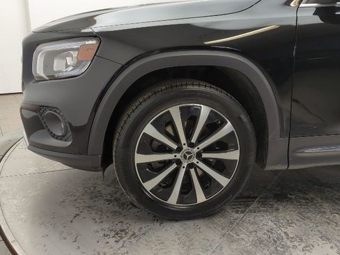 Used 2022 Mercedes-Benz GLB 250 4MATIC image 11