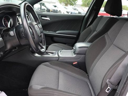 Used 2022 Dodge Charger SXT w/ Driver Convenience Group RWD image 13