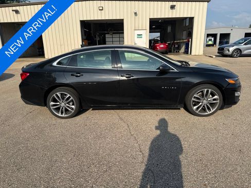 Used 2025 Chevrolet Malibu LT FWD image 4