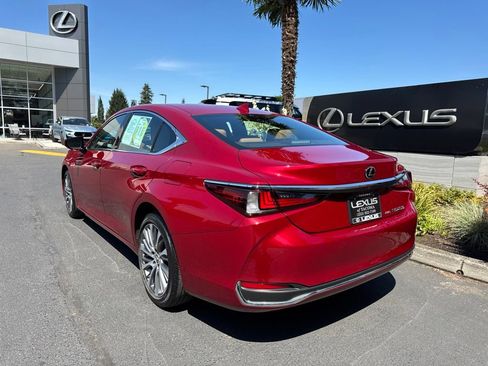 Certified 2021 Lexus ES 250 w/ Premium Package AWD/4WD image 3