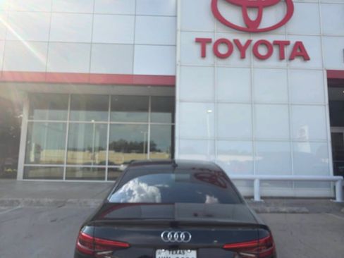 Used 2017 Audi A4 2.0T Premium Plus FWD image 6