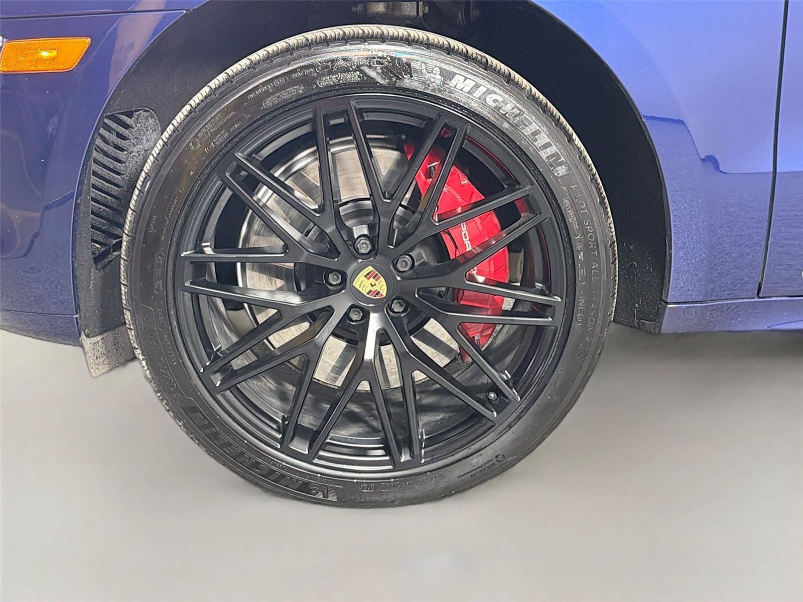 Certified 2023 Porsche Macan GTS w/ Premium Package Plus AWD/4WD image 10