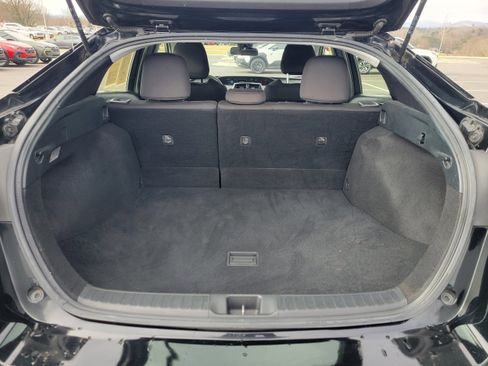 Used 2022 Toyota Prius L Eco image 12