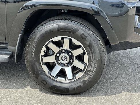 Used 2019 Toyota 4Runner TRD Off-Road AWD/4WD image 7
