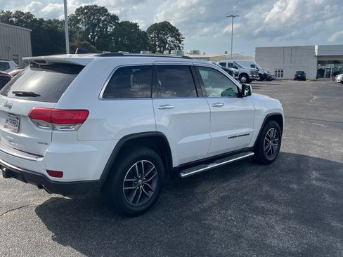 Used 2017 Jeep Grand Cherokee Limited w/ Mopar Chrome Edition Group AWD/4WD image 4
