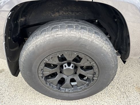 Used 2017 Toyota 4Runner SR5 Premium RWD image 17