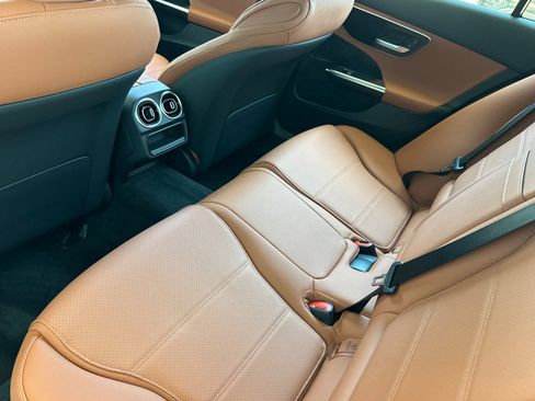 New 2025 Mercedes-Benz C 300 Sedan image 10