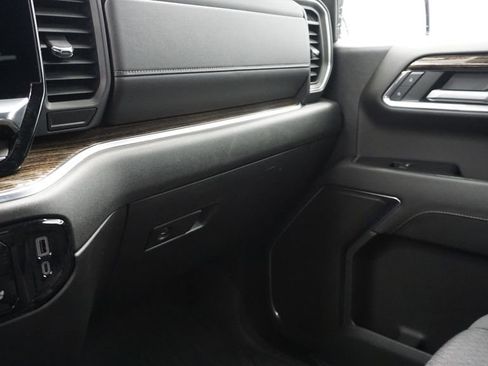 Used 2024 GMC Sierra 1500 Elevation image 39