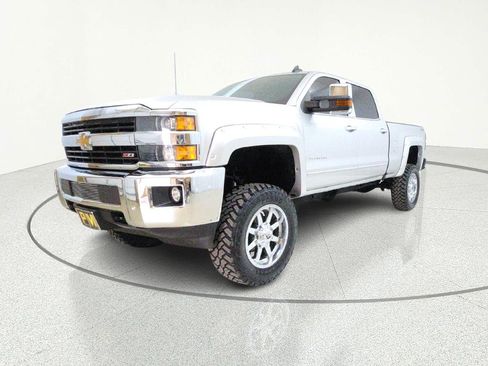 Used 2016 Chevrolet Silverado 3500 LTZ image 3