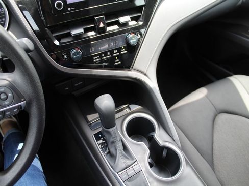 Used 2023 Toyota Camry LE FWD image 19