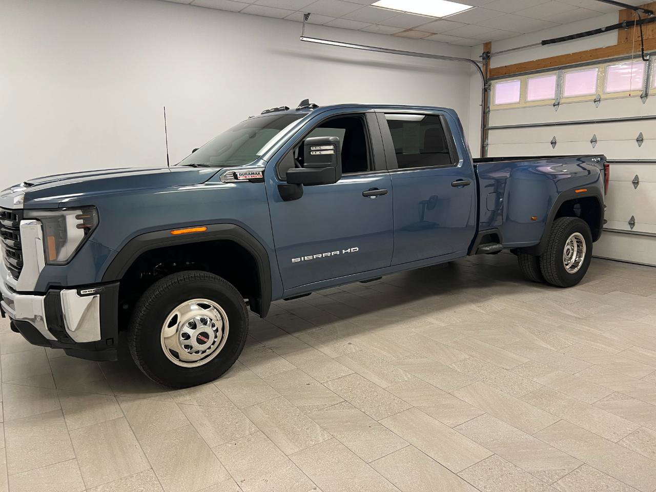 Used 2026 GMC Sierra 3500 Pro w/ 1SA Pro Safety Plus Package AWD/4WD image 5