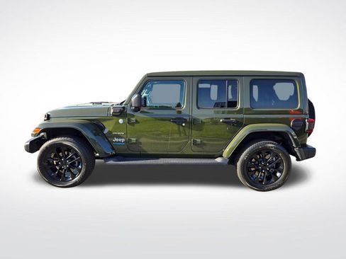 Used 2022 Jeep Wrangler Unlimited Sahara w/ Cold Weather Group AWD/4WD image 8