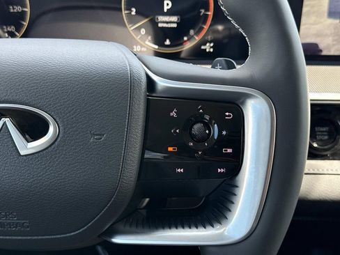 New 2026 INFINITI QX80 Luxe image 9