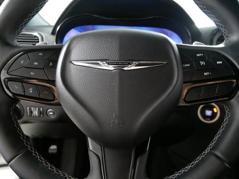 Used 2018 Chrysler 300 S AWD/4WD image 25
