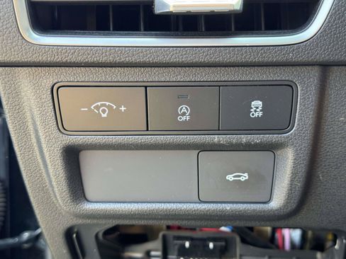 Used 2025 Hyundai Sonata SE FWD image 16