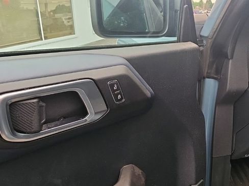 Used 2023 Ford Bronco Outer Banks AWD/4WD image 9