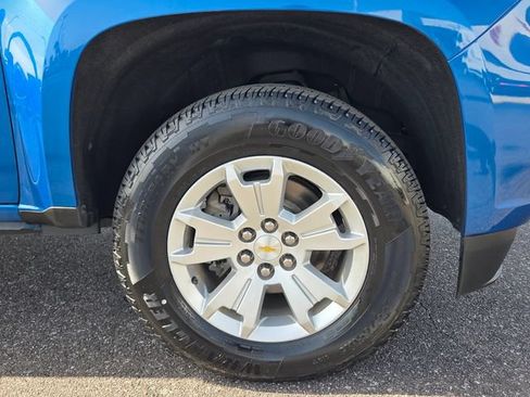 Used 2022 Chevrolet Colorado LT w/ Safety Package RWD image 9