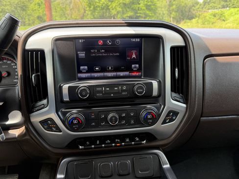 Used 2015 GMC Sierra 1500 SLT w/ SLT Crew Cab Value Package AWD/4WD image 12